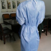Disposable SMS Standard Type Surgical Gown with Knitted Cuff and Paper Towel /Hospital