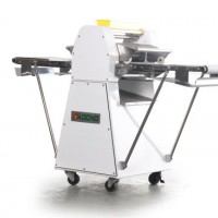 Electric Automatic Dough Sheeter / Kitchen Bakery Equipment