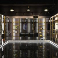 Luxury Aluminum Walk-in Closet/Wardrobe with LED Light for Villa and Large-Size Apartment