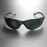 Gray Color Scratch Resistant Lens Safety Glasses (SG102-2)