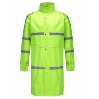 170t Polyester Green Long Raincoat with PVC Coating Reflective Stripes Impermeable