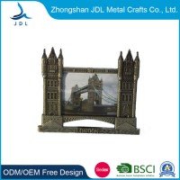 No MOQ! Decoration Craft Custom Zinc Alloy London Bridge Metal Photo/Picture Frame (008)