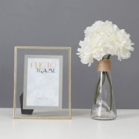 Freedstanding Metal Photo Frame with Pattern Edge