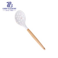 Food Safe Grade Kitchen Utensils Heat Resistant Silicon Food Skimmer with Wooden Handle Kwgj002W-1