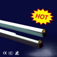 China Supplier Ce RoHS Cool White 12W 2835 SMD LED Tube Light T5