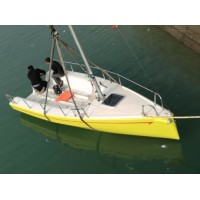 High Hardness 620kgs Displacement Sail Boat with Fiberglass Material