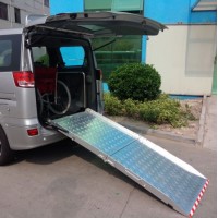 Hot Sale Bmwr-2 Wheelchair Ramp for Van and Minivan