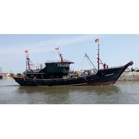 Great Capacity Fishing Boat with Large Fish Tanks